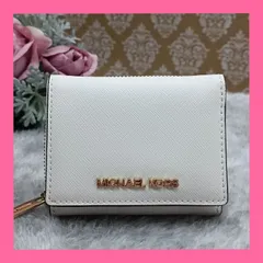 《 MICHAEL KORS 》　★美品★　マイケルコース　コンパクトウォレット　３つ折財布　ジェット セット トラベル レザー スモール マルチ ファンクション ジップアラウンドウォレット　本革　ホワイト　送料無料・匿名配送・最短即日発送いたします！　143
