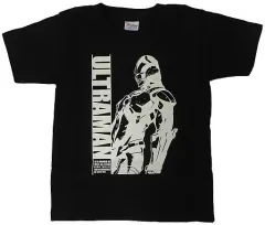 【中古】Tシャツ(キャラクター) ウルトラマン 書き下ろしオリジナルデザインTシャツ ブラック キッズサイズ(120cm) 「ULTRAMAN」 東京コミコン2017開催記念グッズ