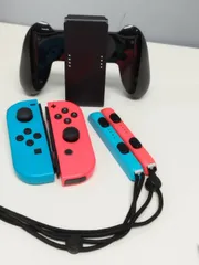Nintendo Switch Joy-Con/ネオンブルーレッド/グリップセット！