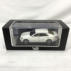 1/30 トヨタ クラウンロイヤル ミニカー ホワイトパールクリスタル