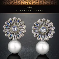 新品◆輝き保証 スワロフスキー 使用 フラワー 淡水真珠 スタッドピアス シルバー◆silver925 ジュエリーポーチ 保証書 レディース クリスタル プレゼント ギフト 淡水パール 本真珠