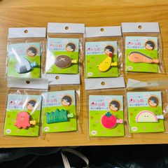つぶらな瞳のお弁当箱　ラバー前髪クリップ　全８種☆