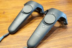 ほぼ新品 HTC VIVE コントローラ 1.0  2個セット