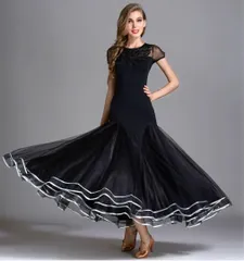 軽やかに舞う◆裾透け感が美しいブラックドレス◆レッスンからダンスパーティーに！