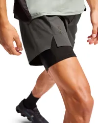 【新品】On オン ランニング ショーツ ハーフパンツ Performance Hybrid Short 1 M Shadow 1ME10280345メンズ パフォーマンス ハイブリッドショーツ 短パン パンツ 軽量 レース マラソン トレラン トレイルランニ