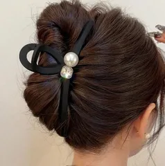 ヘアクリップ レディース バンスクリップ パール ストーン ブラック 黒 マット 上品 シンプル 大人かわいい ヘアアクセサリー 韓国 髪留め まとめ髪 ハーフアップ オフィス 通勤 結婚式 入学式 卒業式 セレモニー フォーマル 黒 デート
