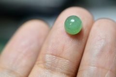 RS10-123 氷種 ミャンマー産 薄緑 A貨 本翡翠 ルース 裸石 硬玉 ジェダイト