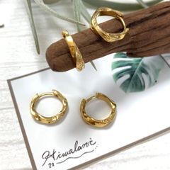 【 両耳 】【 ハワイアンジュエリー 】 ツイスト フープ ワンタッチ ピアス ( ゴールド ) 17mm サージカルステンレス SUS 316L / ニッケルフリー 金属アレルギー対応 / つけっぱなし 錆びない / 海ピアス / 送料無料 / ラッピング