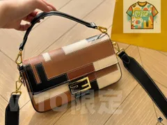 【本日限定特価】フェンディ バゲット ミディアムサイズ 25×13cm レザーバージョン チャーム付き[本日特価|新品未使用品]-WT0輸入-JD37