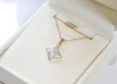 星型レインボームーンストーンペンダント / 天然石ネックレス