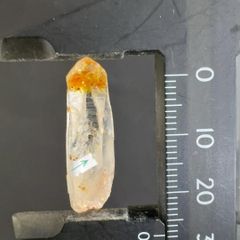 【E30679】  新産地！ 石油入り水晶 オイルインクォーツ 水晶 蛍光鉱物 水晶