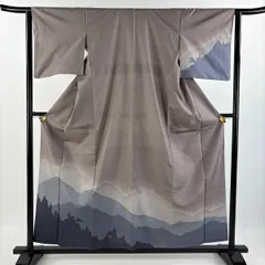 付下げ 身丈157.5cm 裄丈63cm S 袷 紬地 風景 シルエット 灰茶 正絹 秀品 【中古】