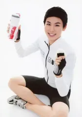 【中古】生写真(男性) 中村太郎(杉元定時)/全身(足見切れ)・衣装白 黒・右手水筒・左手おにぎり・キャラクターユニフォームショット・背景白/舞台「弱虫ペダル～総北新世代、始動～」ブロマイド