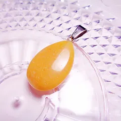 PT189 ペンダントトップ 天然石 ジェイド イエロー 大粒 ドロップ 金属色シルバー