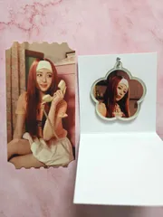 ルセラフィムカフェ限定 ユンジン 予約特典&キーホルダーセット