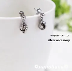 ✴︎ 3連で揺れる、洗練の煌めき ✴︎ 《 3連デザインリングピアス・シルバー 》545オールサージカルステンレス