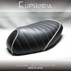 □【DIO ディオ AF34 AF35 SR ZX】張替え済♪　カスタムシート　黒/白　タックロール《Euphoria》□MK59726