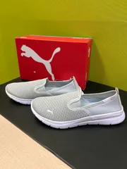 【タグ付き新品未使用】PUMA スリッポンスニーカー グレー・ブラック　★「管理No.CA08688」