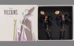 【中古】銀製品・指輪・アクセサリー マレフィセント イヤリング 「ディズニー ヴィランズ イヤオブジェ」