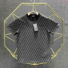 2024年最新】フェンディtシャツの人気アイテム - メルカリ 