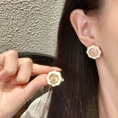 【今日特価】Chanel シャネル ヴィンテージ ダブル C イヤリング-MM輸入