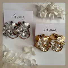 人気♡ クリア×メタルフラワー 大ぶり ハンドメイドピアス イヤリング ブライダル 淡水パール フープ付き 軽量 お花 結婚式 ウェディング 金属アレルギー対応 ステンレス 24金コーティング ゴールド シルバー ロングセラー