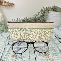 ハンドメイド　インド刺繍リボン　メガネケース　ペンケース　母の日　ナチュラル