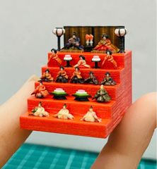 ミニチュア★ひな人形★ドールハウス★横幅3cm★1/64フィギュアに★ジオラマに ミニチュア☆ひな人形☆ドールハウス☆横幅3cm☆1/64フィギュア