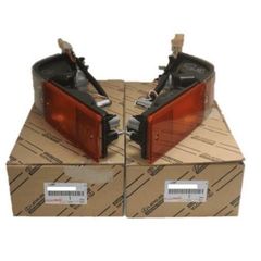 トヨタ 81510(81520） 左右 新品AE86前期 点灯確認無 ウインカー