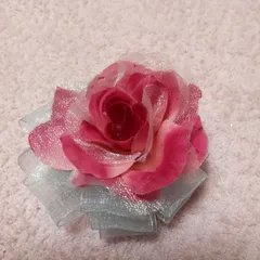 ブローチ／コサージュ