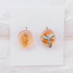 No.458　レジン　宝石型　左右非対称　ニュアンス　ピアス　イヤリング