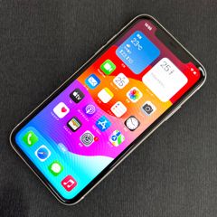 SIMロック解除済 iPhone 11 128GB ホワイト MWM22J/A