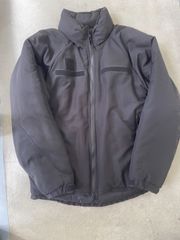 ECWCS LEVEL7 プリマロフトパーカー シカゴ警察 ecwcs level7 GENⅢ ブラック シカゴ警察 プリマロフト - メルカリ