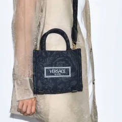 2025年最新】VERSACE レディース トートバッグの人気アイテム