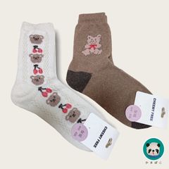 【新品】クマ柄ソックス　23〜25センチ　サクランボ くま　かわいい