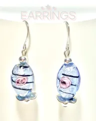 箔入りガラスビーズピアス　水色とシルバーのフックピアス　花模様ガラスビーズ