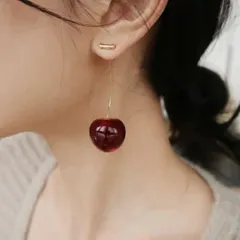 【匿名配送】チェリーピアス 韓国アクセサリー