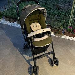 コンビベビーカー　メチャカルハンディα エッグショック　オリーブ