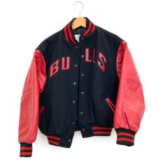 【CHICAGO BULLS】シカゴブルズ NBA 長袖 キッズ  バスケ 12 スタジャン スナップボタン 黒 赤 ☆