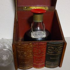 Camus カミュ ナポレオン 古酒 クリスタル デキャンタボトル 本型木箱