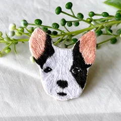 動物刺繍ブローチ❁リアルなフレンチブルドッグ▽・ω・▽