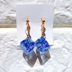 No.398　レジン　キューブ　ブルーフレーク　ゆらゆら　ピアス　イヤリング