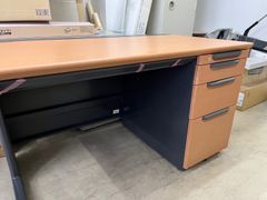 【中古品】スチールテーブル