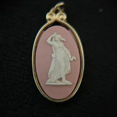 ウェッジウッド ペンダント ピンクジャスパー オーバル カメオ ゴールドカラー レディース ヴィンテージ 1015003 Wedgwood Pendant Pink Jasper Oval Cameo Gold Tone Vintage
