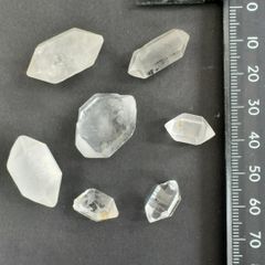 【E30689】まとめ売り チベットの水晶 両錐 石墨 天然石 鉱物 パワーストーン チベット産 水晶 原石