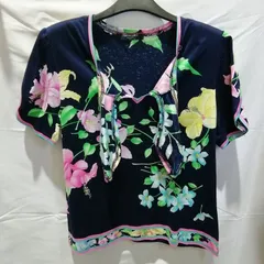 【美品】LEONARD レオナール リボン シャツ トップス ボウタイ 花柄 紺色 ホワイト 総柄 日本製 Mサイズ 古着 昭和 レトロ 半袖  秋物 冬物   婦人服 ビンテージ アンティーク 派手 かぶらない フラワー 夏物