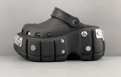 2024年最新】crocs balenciagaの人気アイテム - メルカリ