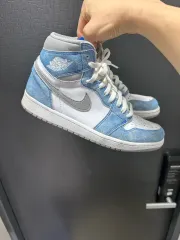 265 ジョーダン 1 ハイパー ロイヤル