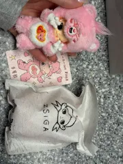 POPMART ZsigaXCarebears ケアベア　ぬいキー　ピンク ケアベア ぬいぐるみキーホルダー POPMART ポップマート ピンク
