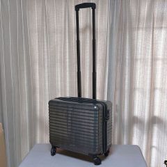 小型キャリーケース☆PC材質☆耐衝撃・軽量☆約20リットル☆機内持込サイズ